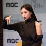 [SC이슈] '산' <b>수어</b>가 욕설? '지금 거신 전화는' 희화화 논란...