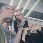 콘서트 보러 가서 반지 자랑하는 남자 아이돌