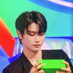 <b>성찬</b>은 진짜