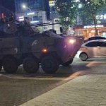 서울 한<b>복판</b>에 장갑차 등장 ㄷㄷ