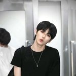 [댓글부탁해] 왼른감별사들아 얘는 왼<b>vs</b>른