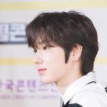 내일 <b>이맘때</b>쯤에는