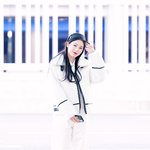 [현장포토] "오늘자 <b>여친</b>룩"...신예은, 겨울의 <b>감성</b>