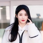 [T포토] <b>신예</b>은 '몽글몽글 분위기'