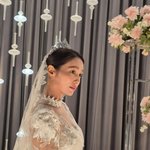 이병헌 어쩌고..결혼 11년만 "다시 <b>웨딩</b>드레스" [스타이슈]