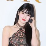 [댓글부탁해] [E포토] 한소희, '러블리한 <b>분홍빛</b> 볼터치'