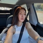가희, <b>흑발</b>로 염색 후 미모 폭발..탄탄한 몸매의 애둘맘