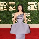 '이동휘와 결별' 정호연, 1살 연상 배우에 볼 뽀뽀 시도…하트까지...