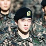 엔재현 <b>수료식</b> 얼굴 심하다