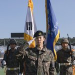 훈련소 생활을 마쳤습니다"…강나언 열애중김우석, 군 복무 중 근황→늠름한...