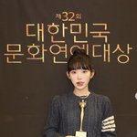 [어케생각해] 故최진실 딸' 최준희, 수상소감에 쏙 빠진 외할머니...