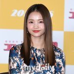 삭제 후 日 떠난' 하연수, <b>은퇴설</b> 해명…"회사 연락달라" 간곡...