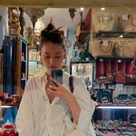 '<b>런던</b> 유학' 김도연, 이번엔 스페인行…셔츠에 비키니 입은 '파격...