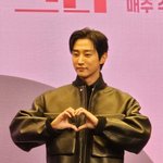 "영화는 손자, 드라마는 로맨스…이진욱 선배님이 <b>기특</b>하다고"