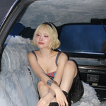 금발 미녀 모모...옆구리 트인 옷으로 명품 복근 뽐내며 "외모...