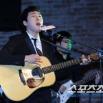 장범준, 尹 탄핵 집회 <b>독려</b> "전쟁의 전자도 나와선 안되는 시대"