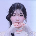 미모 <b>역대</b>급으로 물올랐다는 오늘자 닝닝