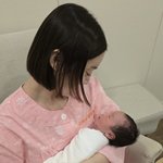 [어케생각해] '둘째 출산' 혜림, <b>생후</b> 6일 子 안고 감격 "땡콩이...