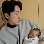 딸 공개하자마자 오해 해명 "의견 <b>분분</b>, 앞으로 오해 없길"