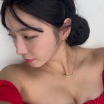 '아찔한 트임 비키니' 치어리더 안지현, 시선 강탈하는 볼륨감+미모...