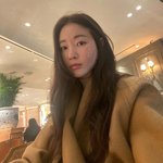 [<b>SCin스타</b>] 46세 맞아? 김사랑, 초근접 셀카에도 빛나는 동안...