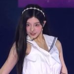 이 날 <b>민주</b> 화장 뭐가 다른거지