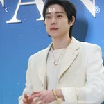 <b>김영대</b> 얼굴 묘하게 바뀐 것 같음