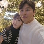 이동국, 미스코리아 아내와 초밀착…"19년 <b>결기</b>"