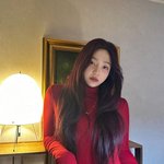 레드벨벳 크러쉬 조이, 치명적 비주얼..<b>도도</b>한 눈빛에 홀리네