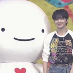 <b>본체</b>랑 진짜 똑같이 생긴 남돌 공식 인형