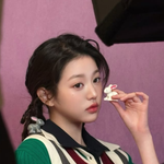 장원영, 데뷔 초 얼굴이 보여…귀엽다가 새침한 '인형 비주얼' [MD스타]