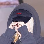 [현장포토] "다 가려도, 러블리"...로제, 깜찍한 하트