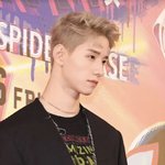 얘 어느나라 사람 같음?