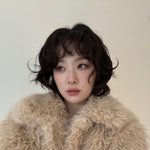 <b>슬기</b> 단발 어때?