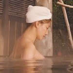 이채영, 이렇게 아슬아슬한 모습은 처음..목욕탕에서 인증샷이라니...