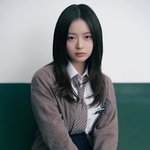 독자 <b>노선</b> 선언한 뉴진스, 비자 딜레마 대두