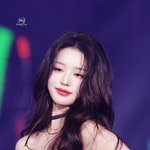 아이브는 장원영이 <b>캐리</b>함