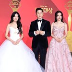 신동엽 '김혜윤-김지연 사이에서 행복한 미소'[엑's <b>HD</b>포토]