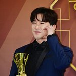 이민우, 한륜연예대상 상 받았어요[포토엔<b>HD</b>]
