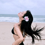 최준희, 44kg 감량 후 과감 비키니…슬렌더 몸매 [<b>MD</b>스타]