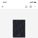 <b>디올</b>지갑 뭐가나음??????