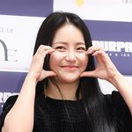 [포토]유정, 꼬<b>북좌</b>의 볼하트