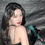 ‘리틀 엄정화’ 장원영, 블랙 초미니 드레스로 역대급 비주얼 찍었다