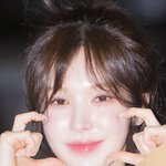 ‘쏙 들어간 볼이 포인트’ (웬디의 영스트리트 출근길) [<b>HD</b>포토]