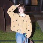 ‘포토타임 완뭉 포즈’ (웬디의 영스트리트 출근길) [<b>HD</b>포토]