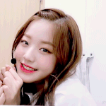 [댓글부탁해] 장원영 <b>예전얼굴</b>이 취향인 사람 있냐..