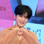[드루와] [종합] '딸만 8명' 김재중, 입양아였다…"3살 때...