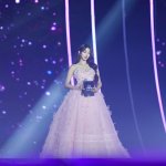 3년 연속 시상식 <b>MC</b>인 여돌 드레스 구경하기