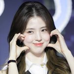 "2024년 잘 버텼다…모든 날 행복하진 않았어도" [<b>소셜</b>in]