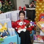 [드루와] 솔비 12년째 산타 선행, 보육원 방문해 기부금·후원...